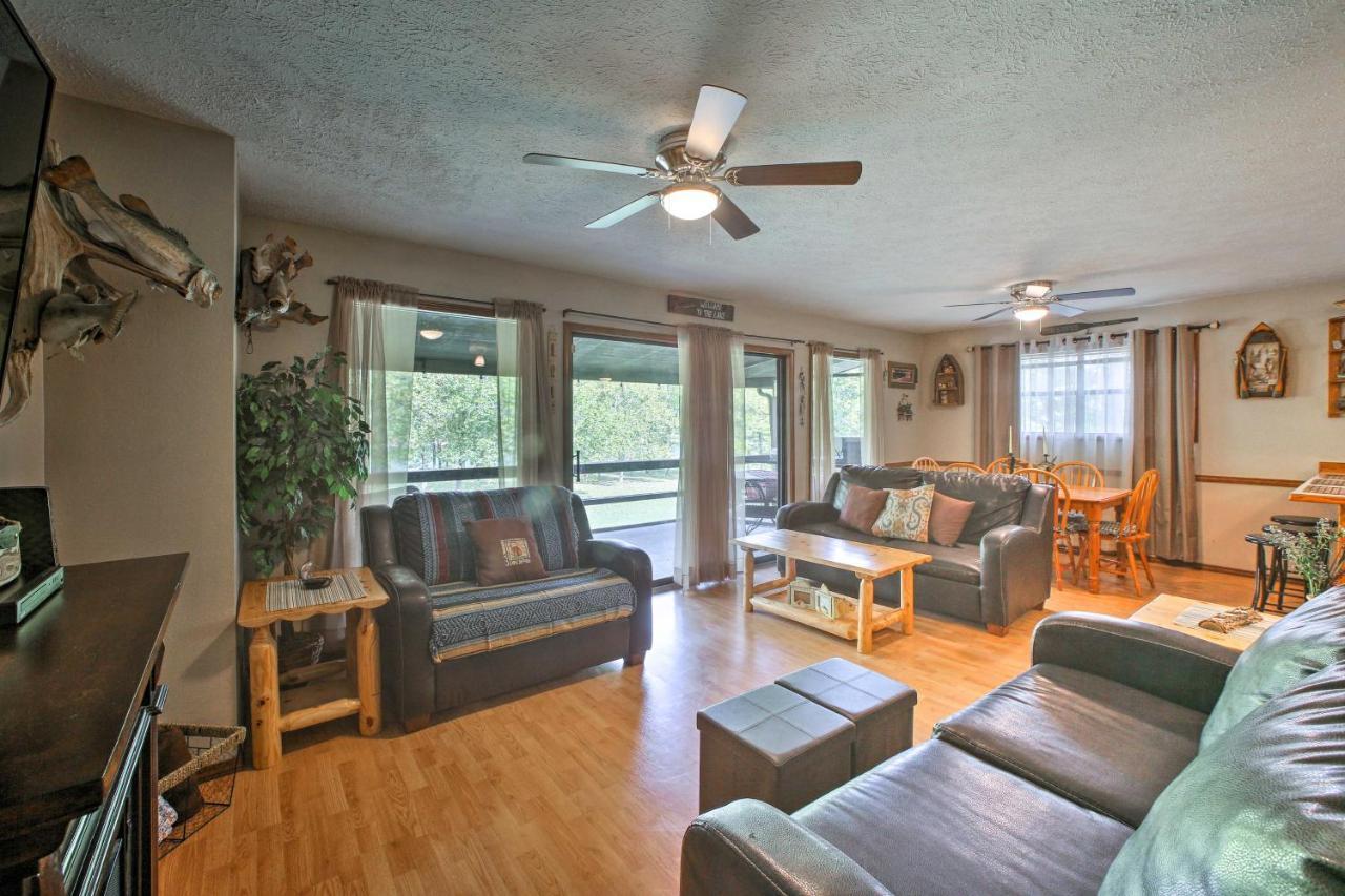 Lakefront Table Rock Home With Fire Pit! Golden Екстер'єр фото